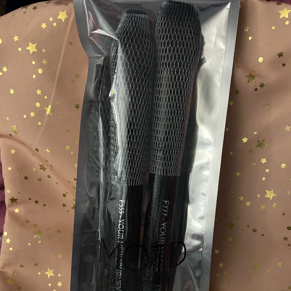 Makeup brushes